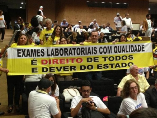 Mobilização pede atualização da tabela do SUS para exames laboratoriais